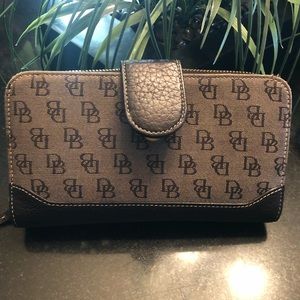 Authentic Dooney & Bourke Wallet